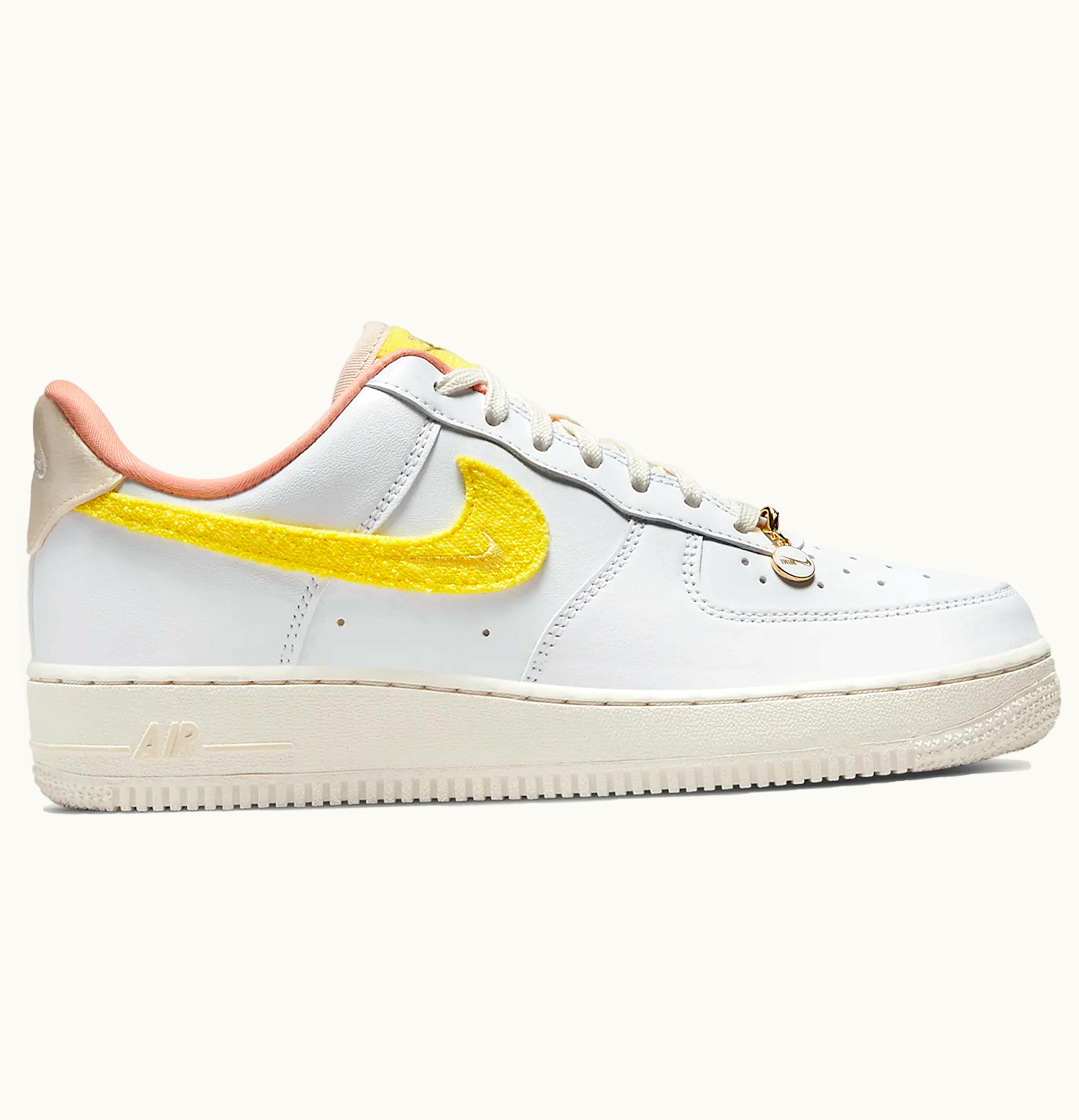 Nike Nike Air Force 1 Low 07 LX Mini Mama W