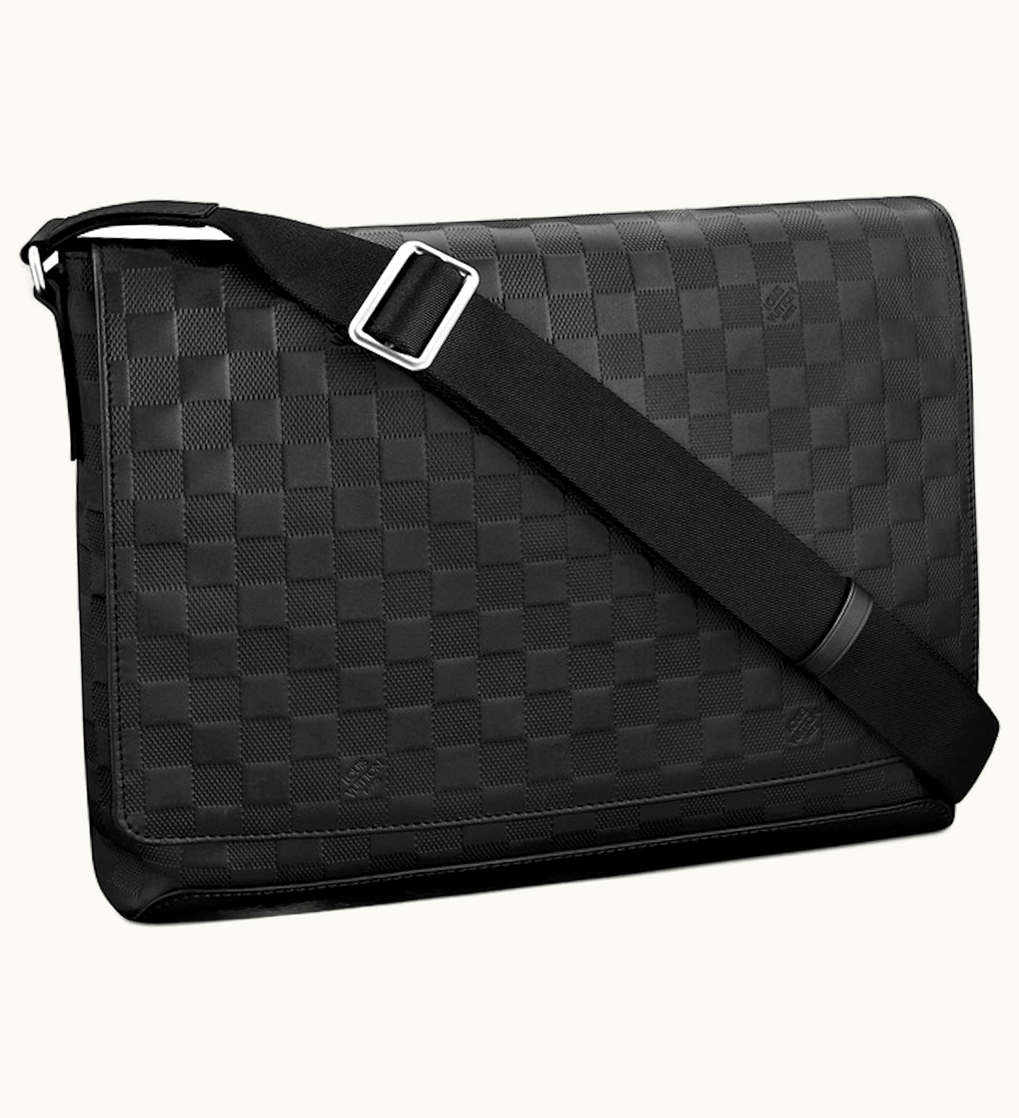 Louis Vuitton Louis Vuitton District Messenger Bag Damier Infini MM Onyx