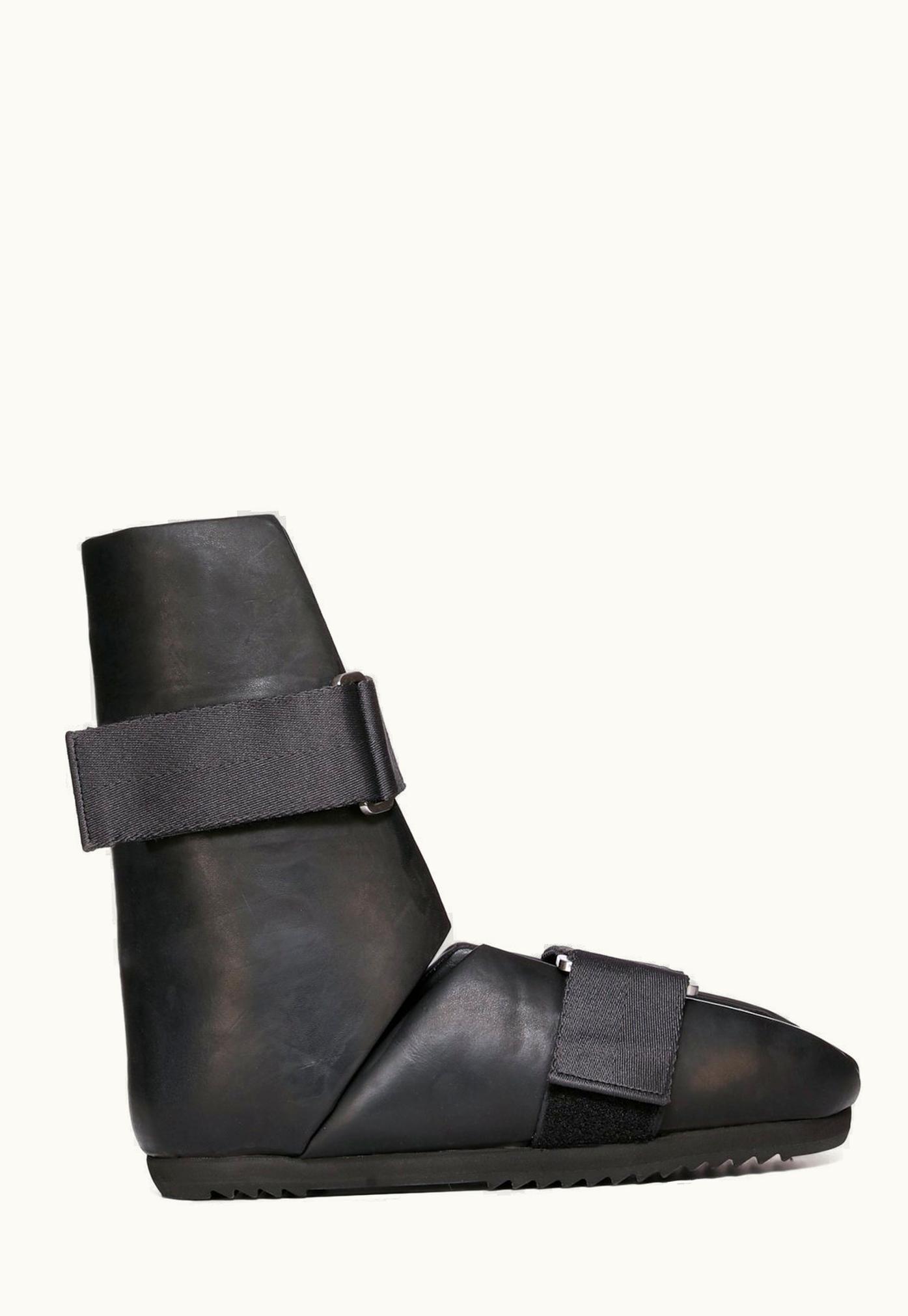 Rick Owens Rick Owens SS24 Lido Runway Low Splint Sandal In Black / Black Groppone Cow Leather