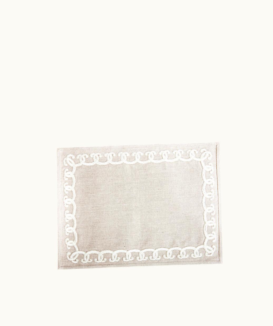 Lalique Lalique Scallop Embroidered Placemat - Metallic Linen, Silver Embroidery, Rectangular