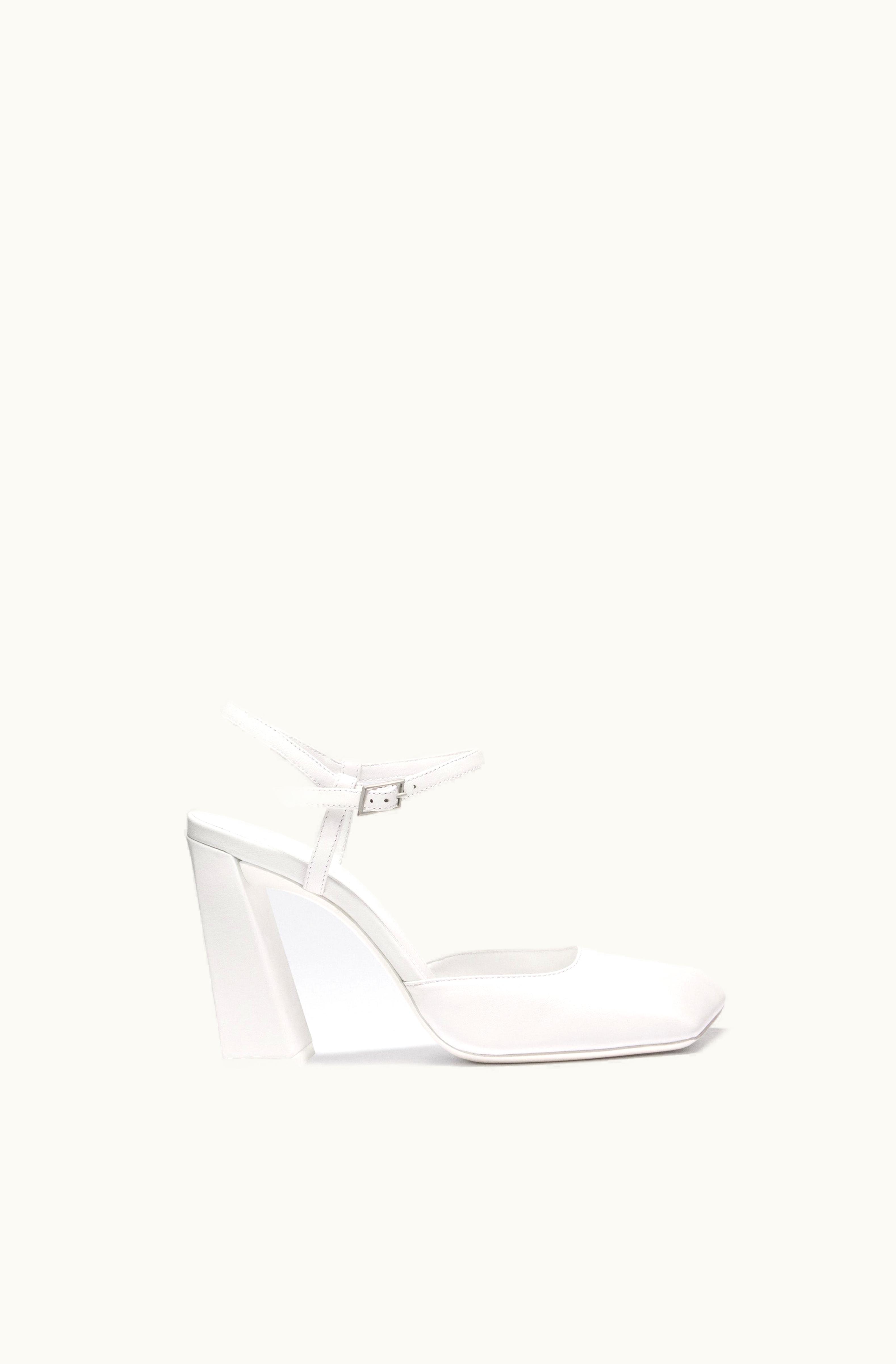 Amina Muaddi Amina Muaddi Charlotte Pump White Nappa