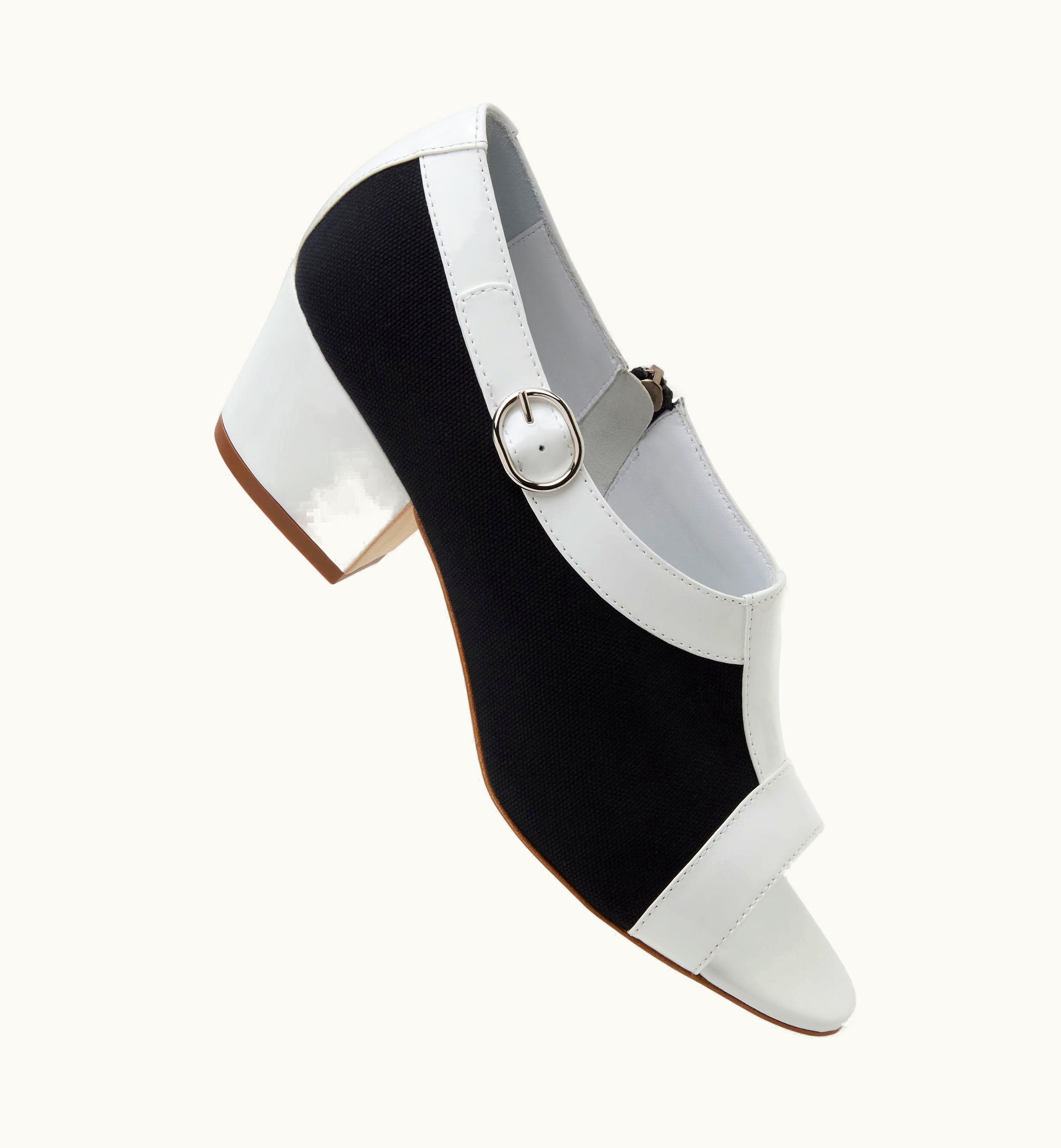 Manolo Blahnik Manolo Blahnik Watani White And Black Cotton Open Toe Sandals