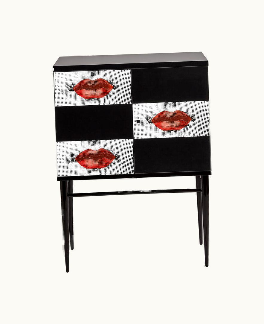 Fornasetti Fornasetti Raised Small Sideboard Kiss In White / Black / Red