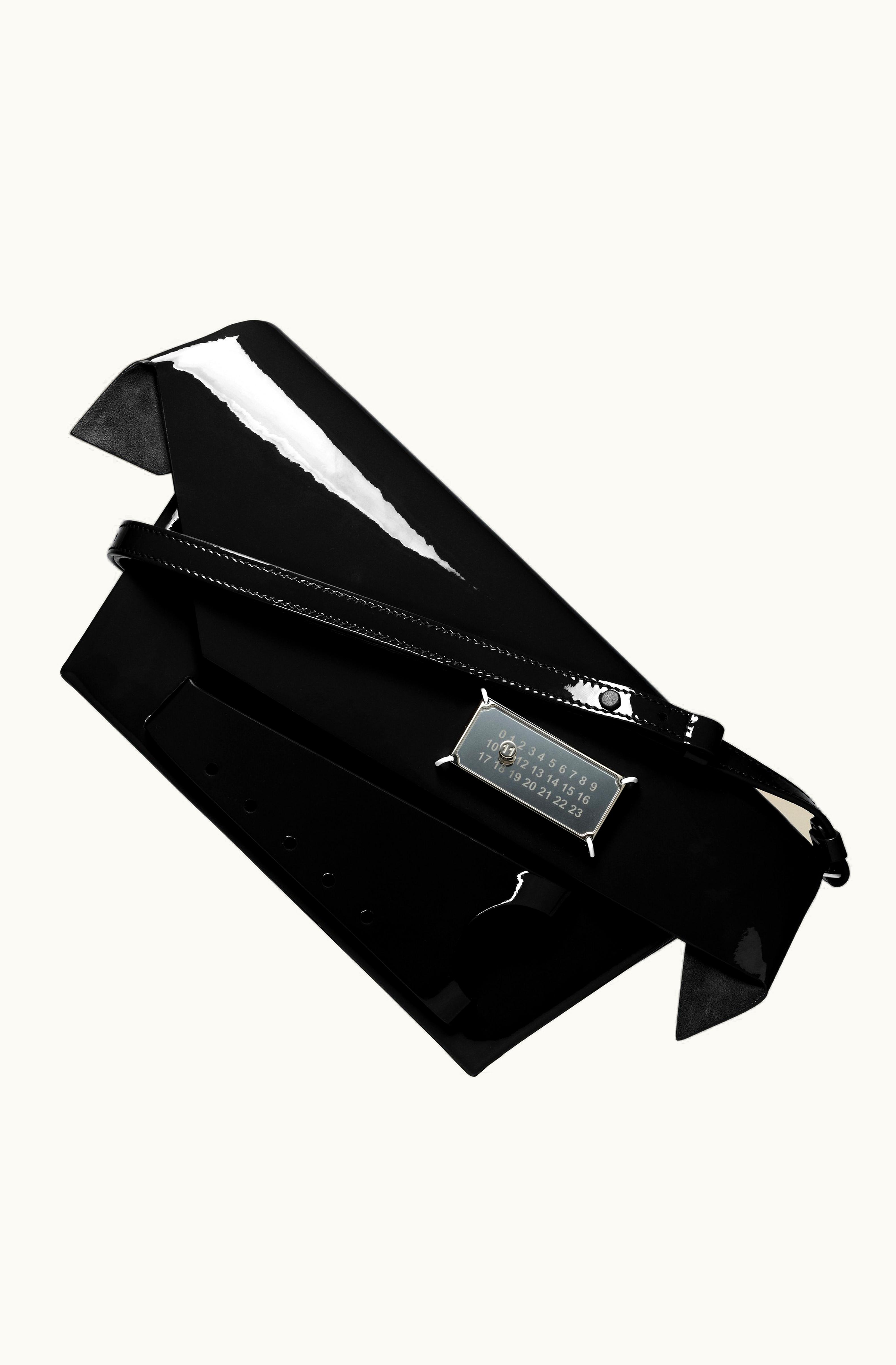 Maison Margiela Maison Margiela Snatched Medium Black Leather Bag Black