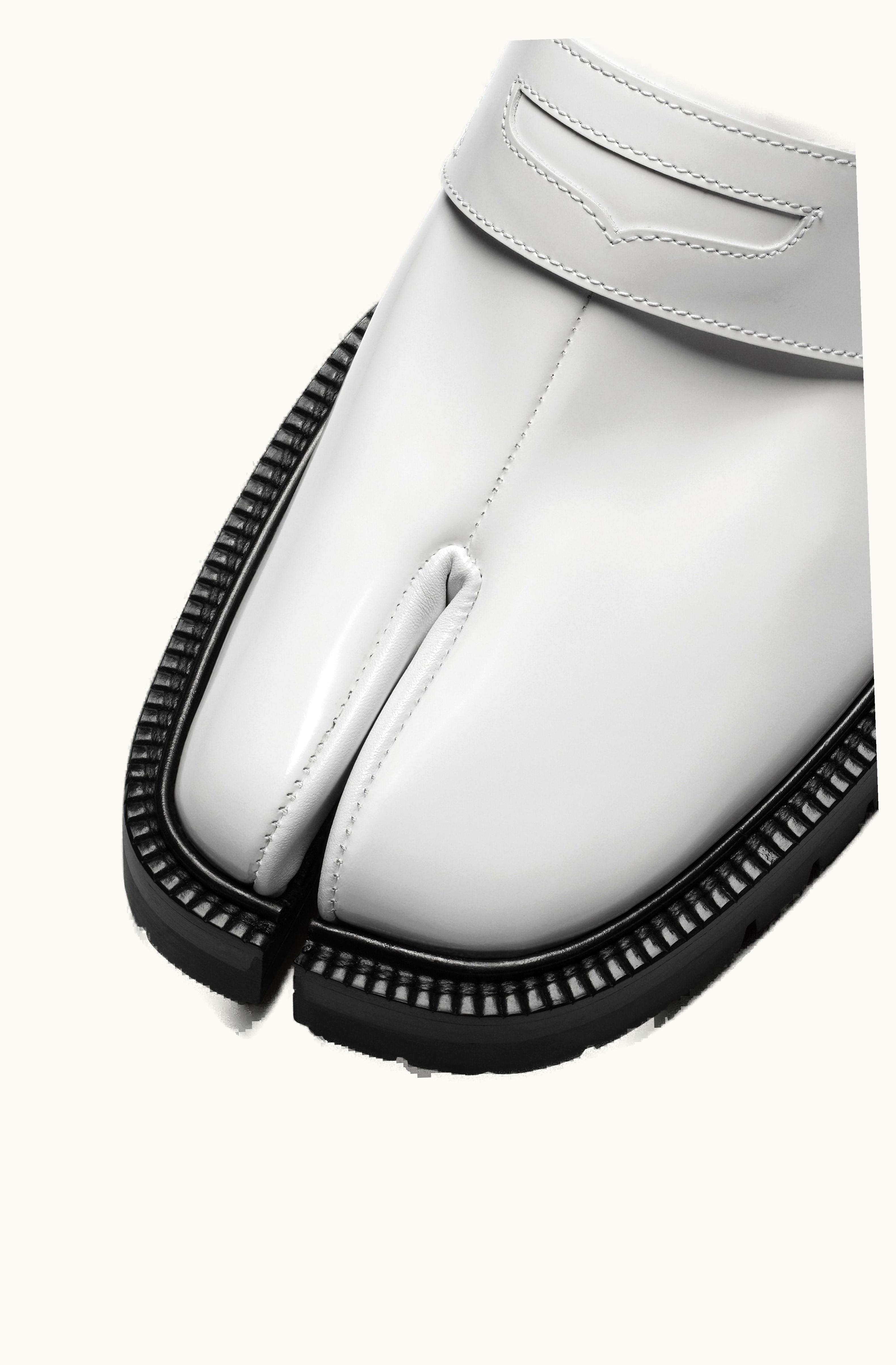 Maison Margiela Maison Margiela Women's Tabi Loafers Brushed Calfskin Ivory