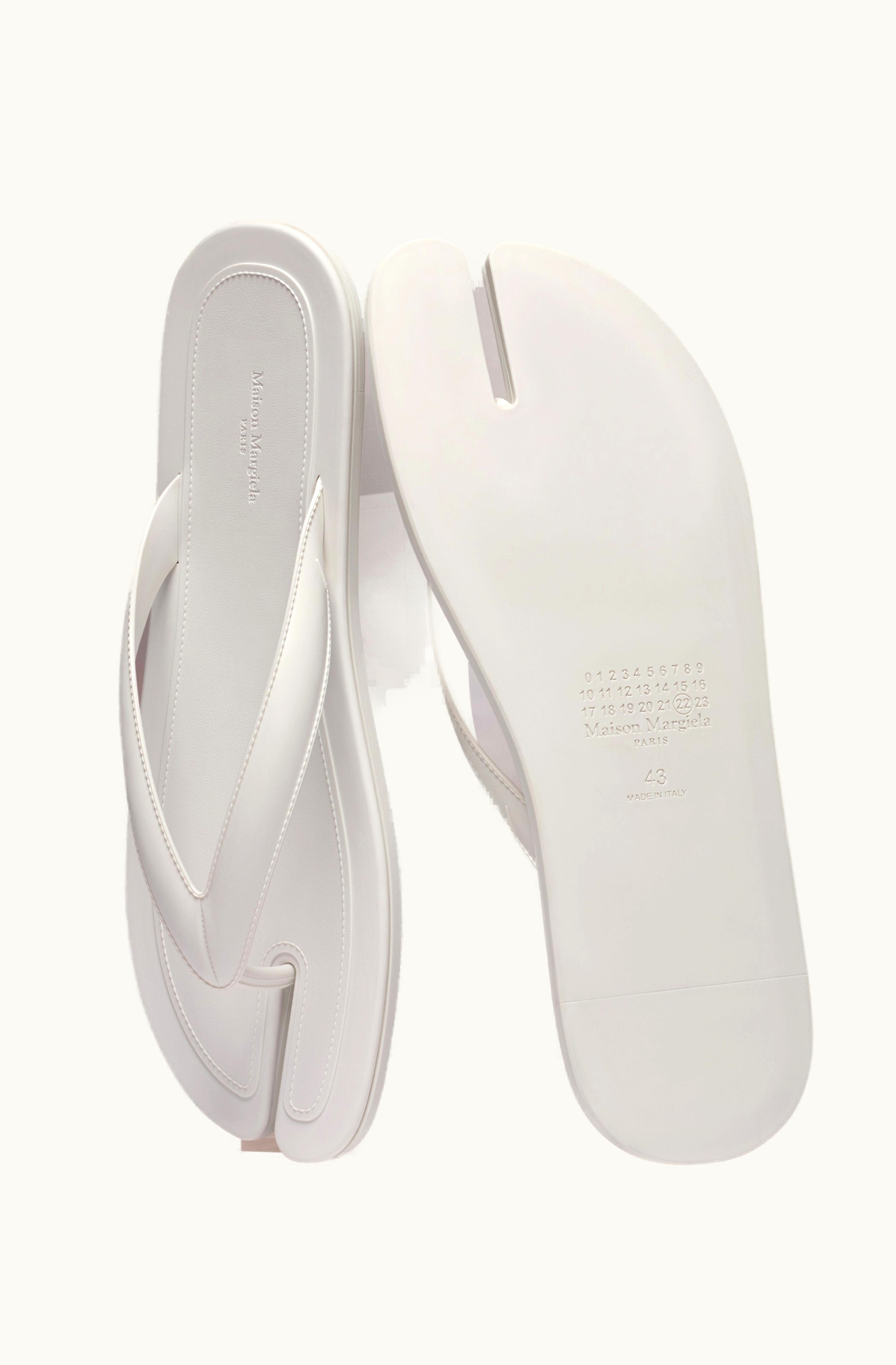 Maison Margiela Maison Margiela Women's Off White Tabi Flip-Flops Ivory