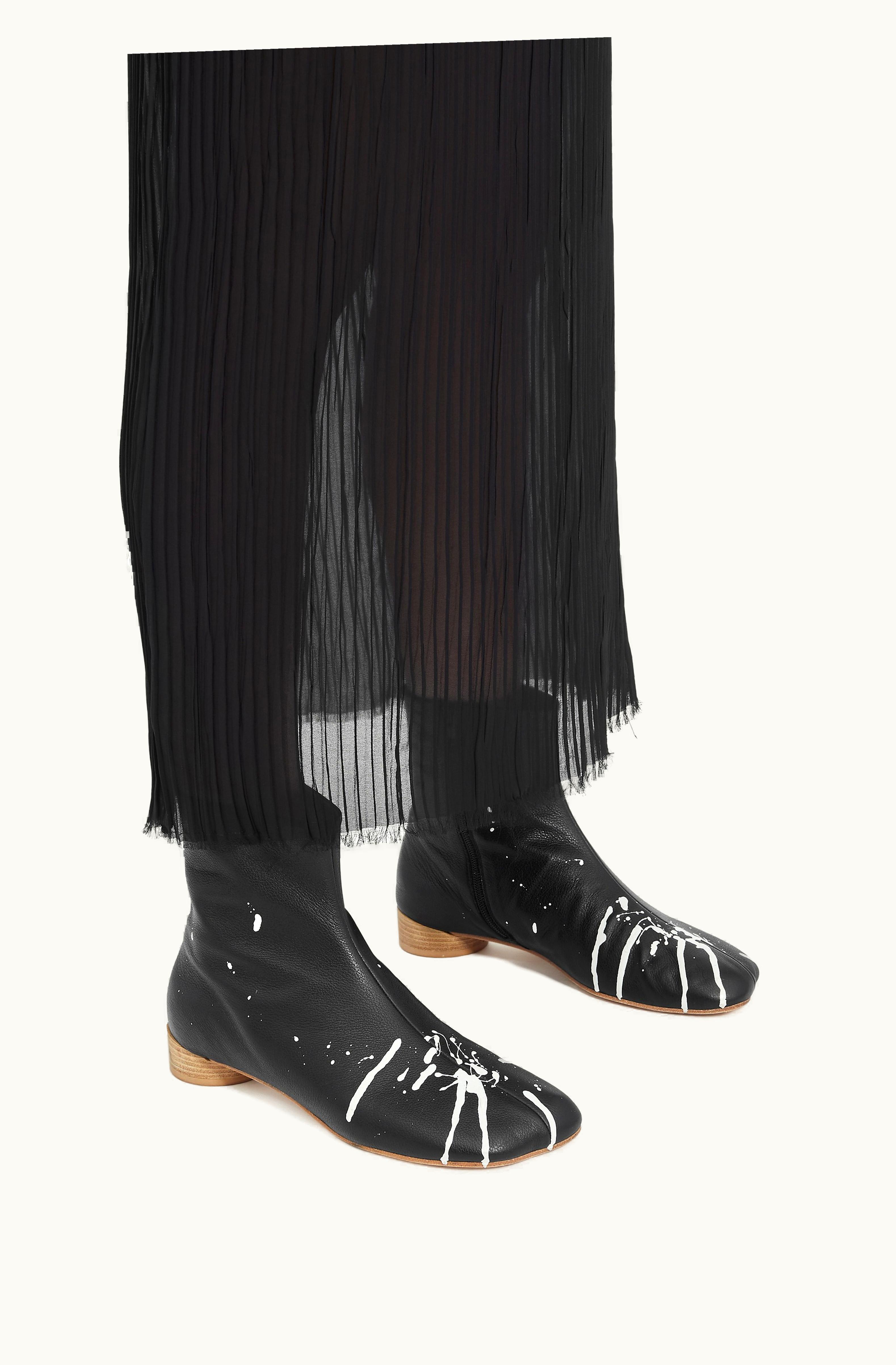 MM6 Maison Margiela MM6 Maison Margiela Anatomic Ankle Boots Black And Bright White